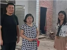 【新宏動態(tài)】中秋慰問，新宏飼料情暖胥家橋村五保戶